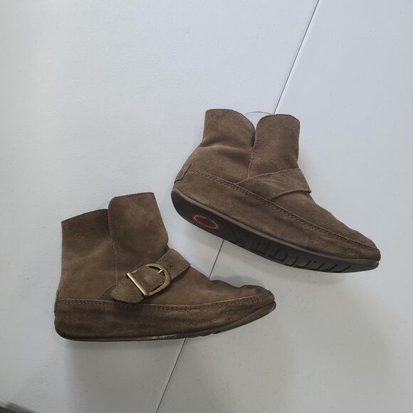FitFlop Boots Womens Size 7 Brown Suede Ankle Buckle Microwobbleboard 159-187 - Picture 2 of 10